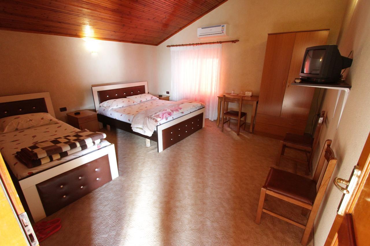 Alen Bar 3* Tirana